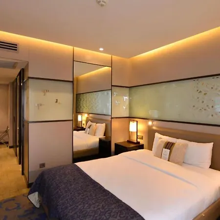 Waxwing Hotel 3*