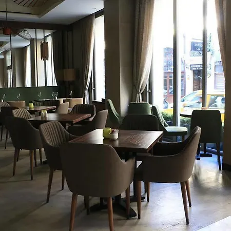 Waxwing Hotel